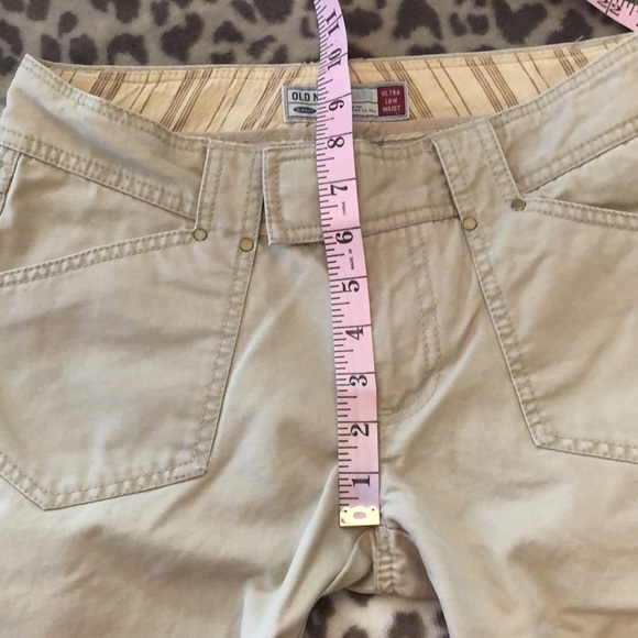 Y2K Old Navy Ultra Low Waist Pants in Light Khaki Size 4 Women’s - Picture 13 of 17